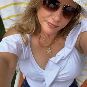 Meet your Posher, Elda